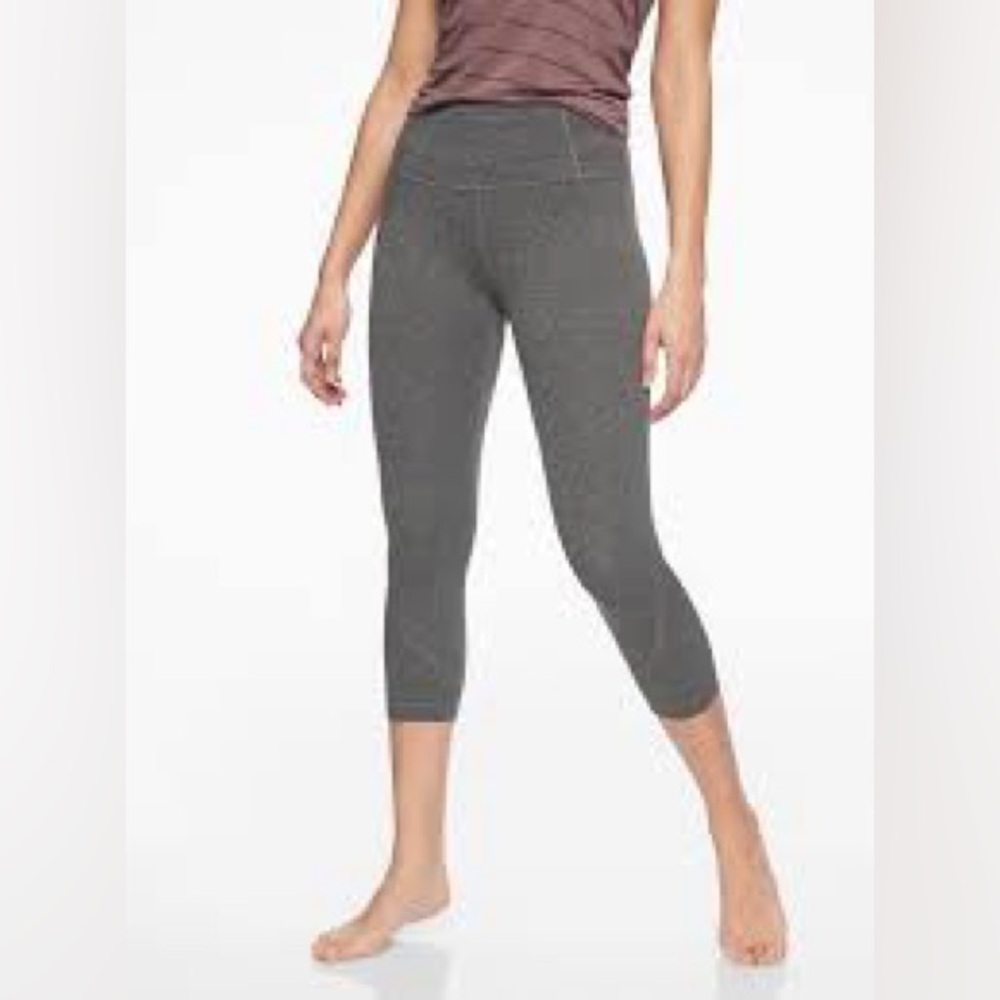 Athleta Marbled Gray Charcoal Salutation Crop Capri medium High Rise